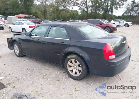 2007 Chrysler 300 z USA, uszkodzony, nr VIN 2C3KA43R77H806807